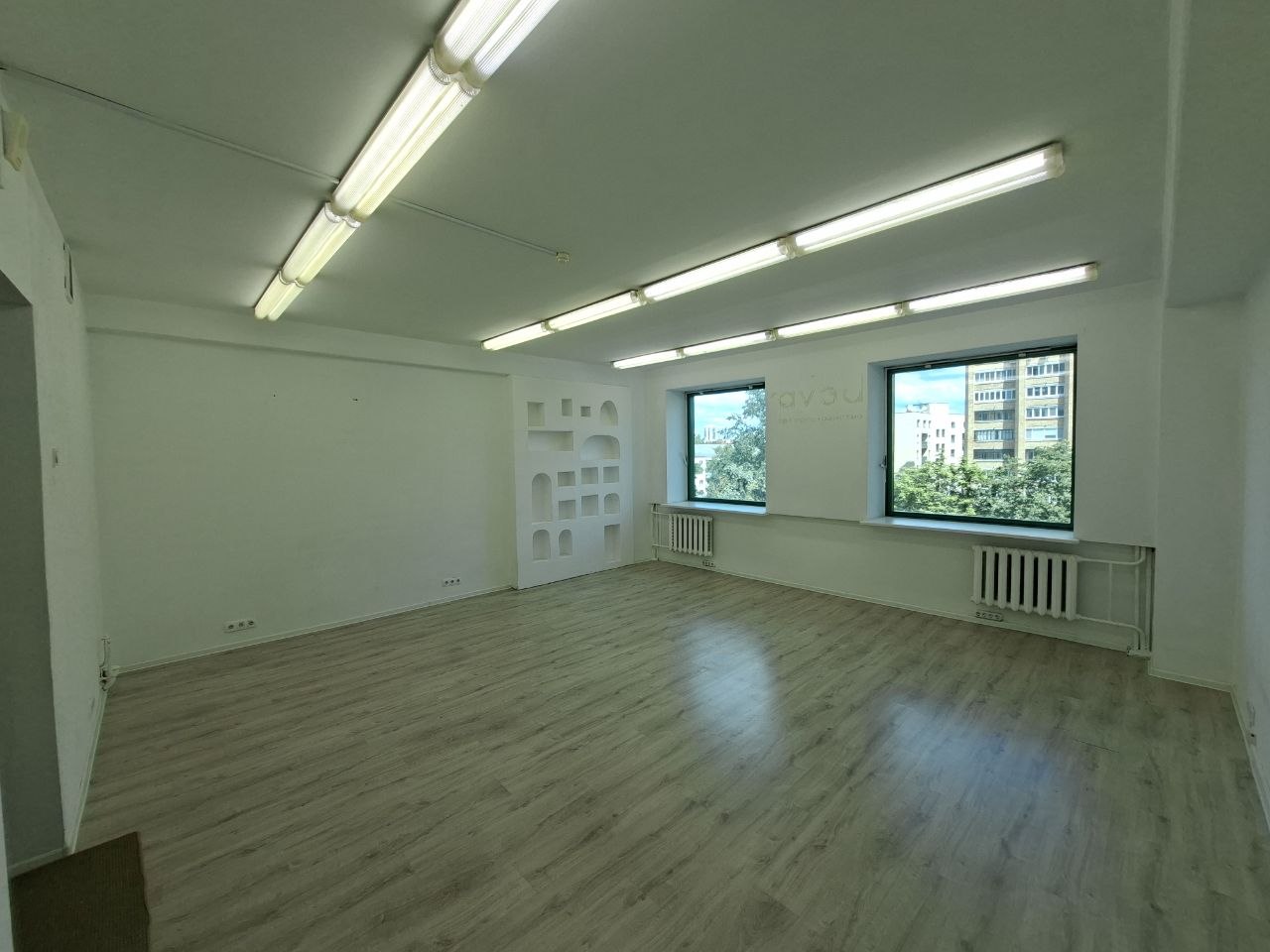 ул. Веры Хоружей,31А/1 (помещение 313)
