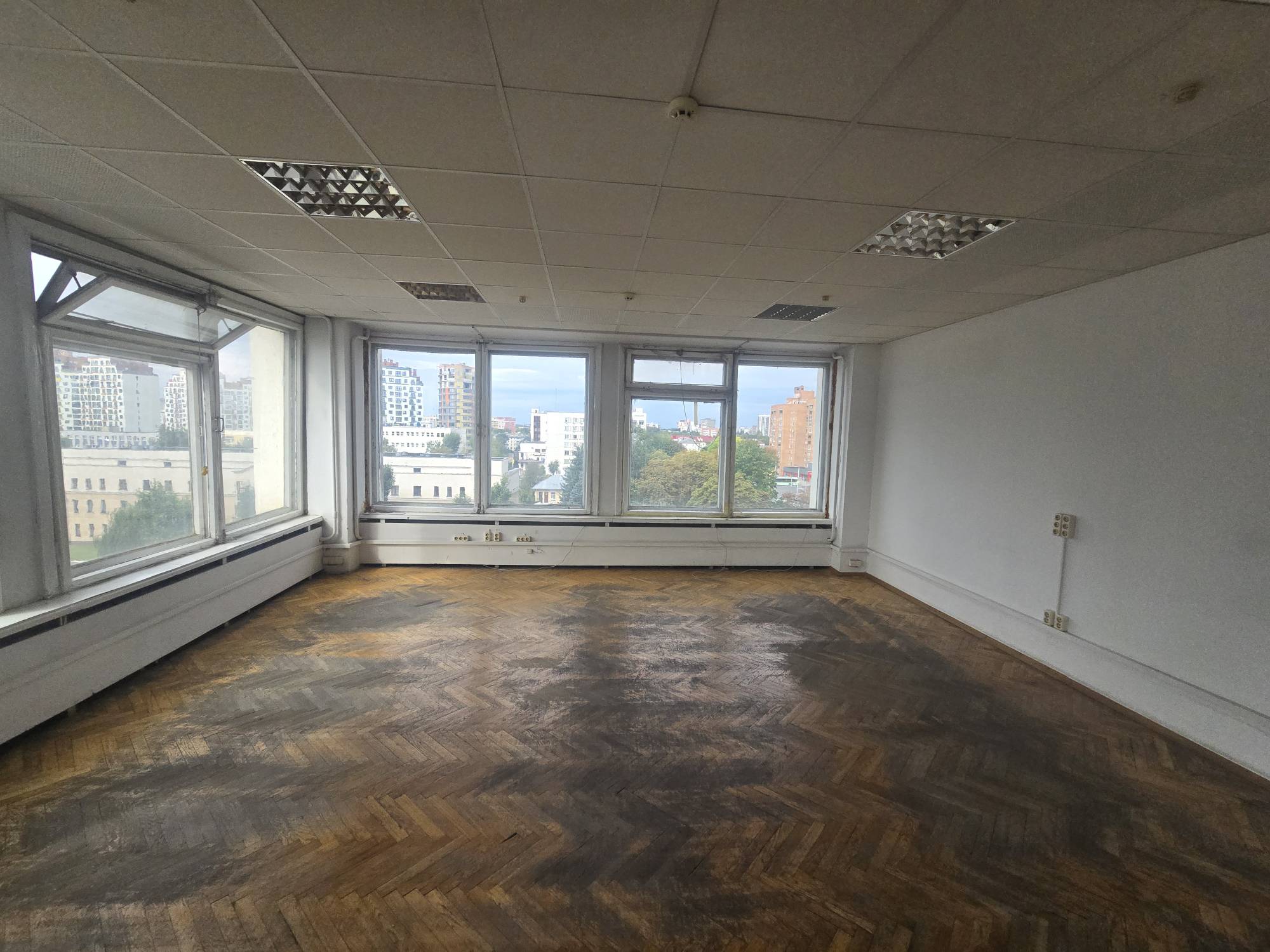 ул. Веры Хоружей,29 (помещение 601Б)