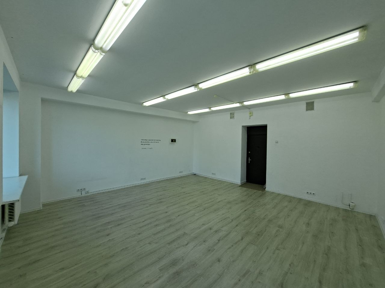 ул. Веры Хоружей,31А/1 (помещение 313)
