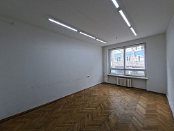 ул. Хмельницкого,8 (помещение 212)