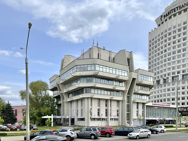ул. Мельникайте, 4-2, Центральный район